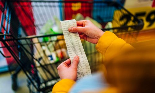 Aprenda a planejar suas compras e economizar mais no supermercado