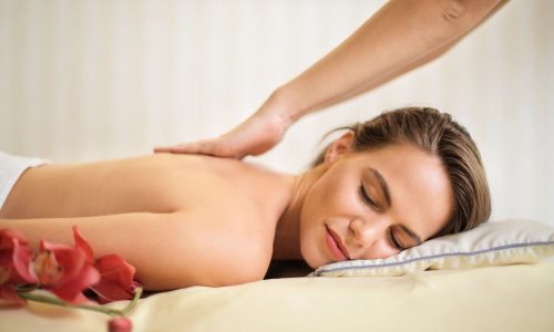 Os 07 passos de como fazer massagem terapêutica